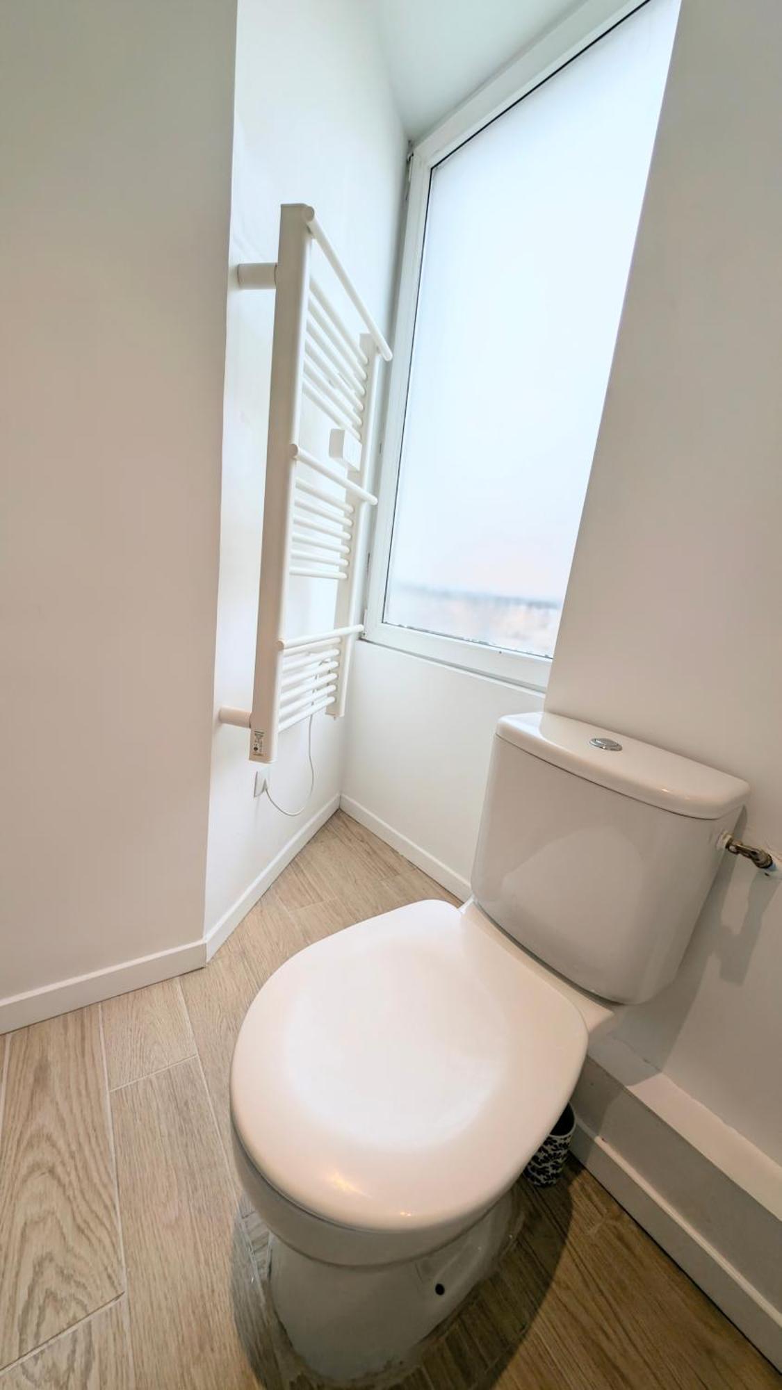 Grey Centre Apartment